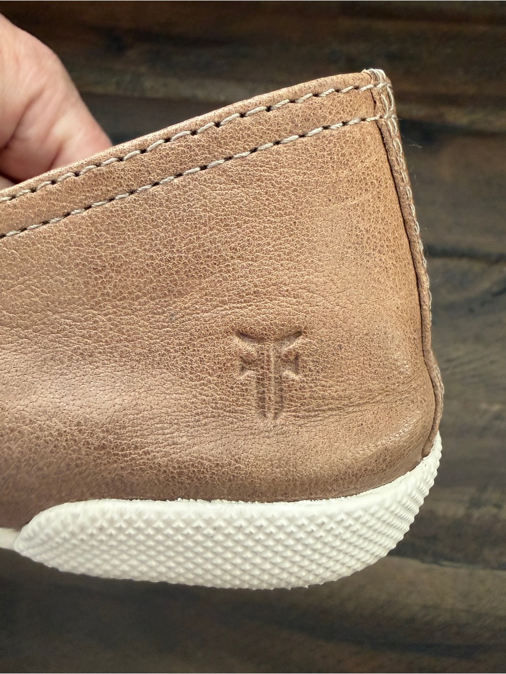 Frye Melanie Slip On Shoes Size 8.5 Leather Everyday Flats Easy Comfort Sneaker - Picture 3 of 6